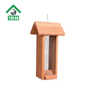 Feeder tal-Għasafar tal-Ġewż taċ-Ċedru Aħmar